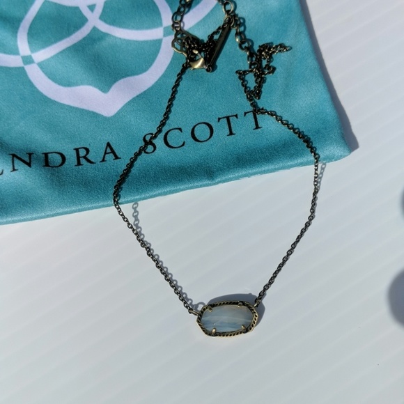 Kendra Scott Jewelry - Kendra Scott Elisa Necklace Antique Brass